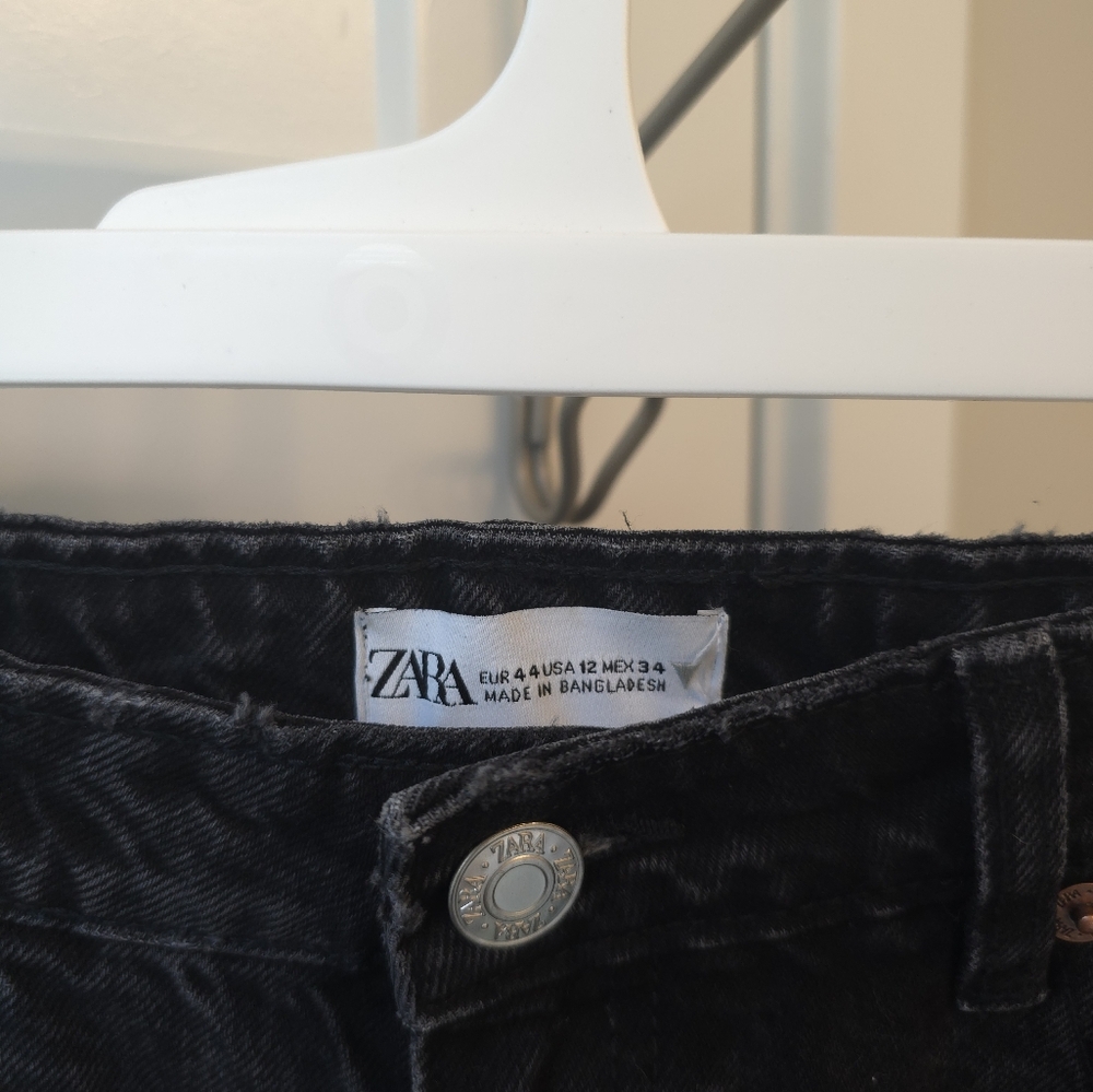 Zara Black Mom Fit Jeans with High Waist - Picture 5 of 10